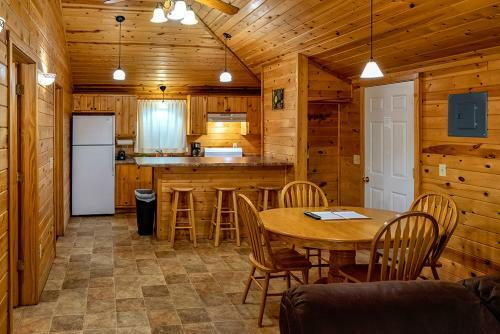 Big River Escape Riverside Cabins