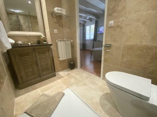 Villa Location Bastide Proven�ale Luberon � Murs (Gordes)