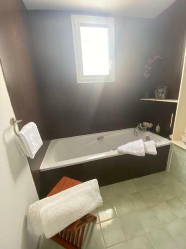 Villa Location Bastide Proven�ale Luberon � Murs (Gordes)