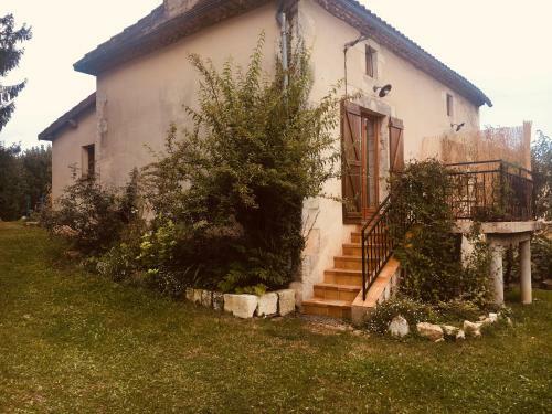 Jolie Maison En P�rigord Vert