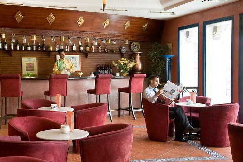 Hotel Ibis Casa Voyageurs