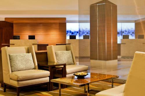 The Westin Crown Center Hotel