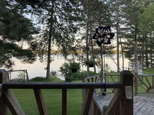 Strawberry Bay Resort On Lake Metonga