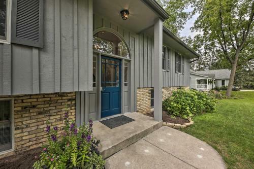 Home - 2 Blocks To Lake Nagawicka Boat Launch