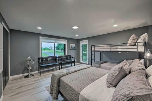 Waterfront Home With 2 Decks On Lake Koshkonong
