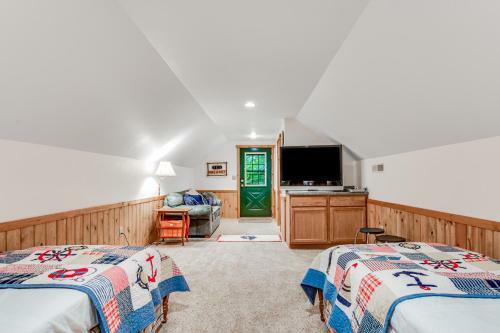 Cranberry Cove Lodge