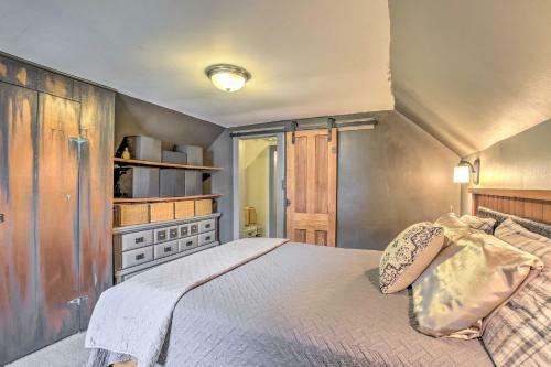 Eclectic Ladysmith Hideaway Hike And Hunt!