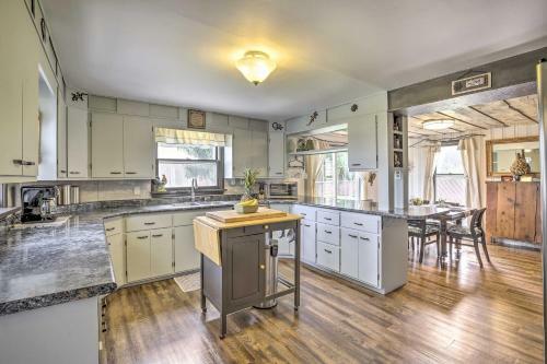 Eclectic Ladysmith Hideaway Hike And Hunt!