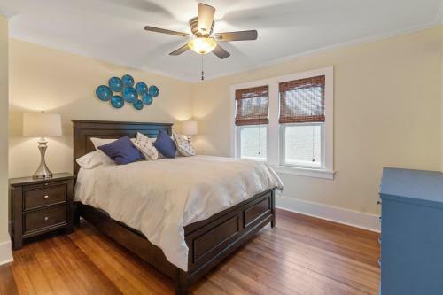 Gorgeous Downtown Bungalow, Walk Everywhere!!!