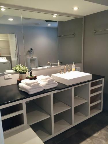 Apartamento Beautiful Historic Private Basement Suite Downtown
