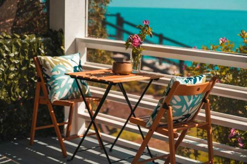 Luxe Waterfront Home On Lake Michigan With Deck