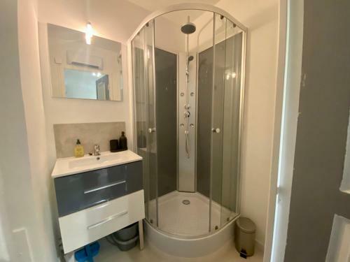 Apartamento N�mes : Agr�able Studio + Parking