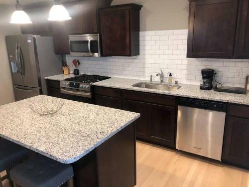 Bay View -lake View- Classic Look New Construction