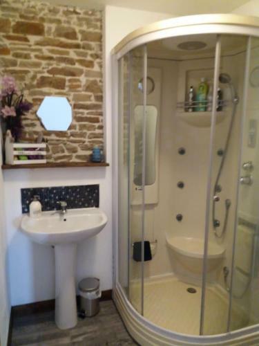 Captivating 2-bed Cottage In Mortain-bocage