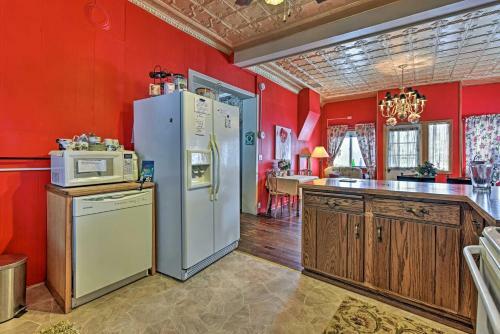 Historic Getaway With Backyard And Lake Pepin Views!