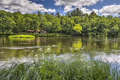 House On 10 Acres Overlooking Chippewa River!