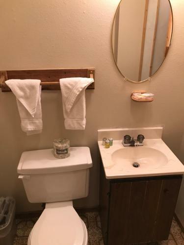 Motel Western 6 Gun