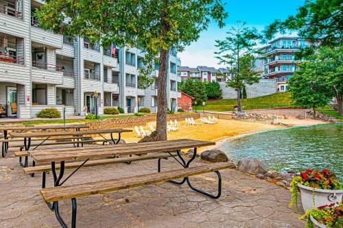Lighthouse Cove #208