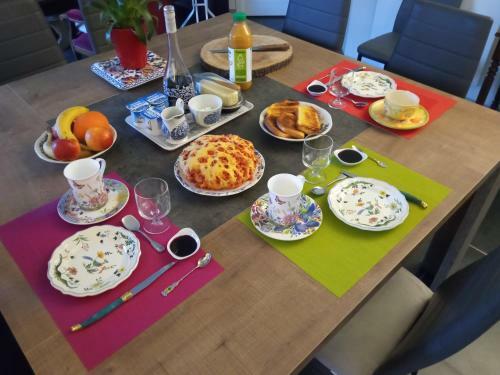 Chantilly Table Hote Et Petit D�jeuner Possible