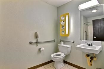 Motel 6 Gilman