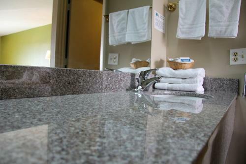 Hotel Regency Inn Eddyville