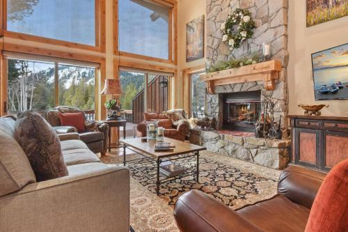 Wulf's Lodge At Squaw Valley