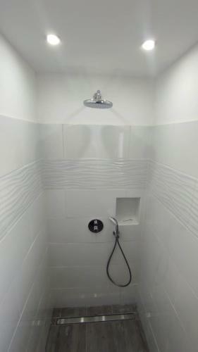 Au Pied Du Mur