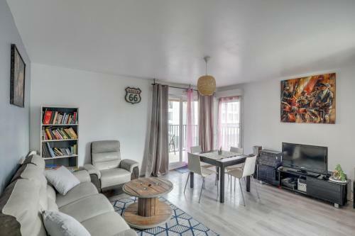 Chic Apart With Parking Southern Paris