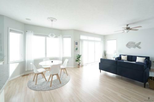 Grandview Waterfront Lux Manor