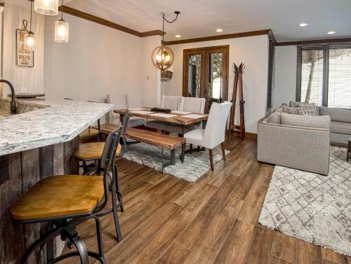 96 Highlands Slopeside #210, Beaver Creek