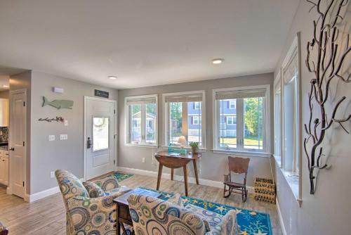 Private Home And Yard Walk To Long Sands Beach