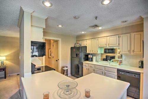 Apartamento Spacious Luxe Condo With Golf Course Views