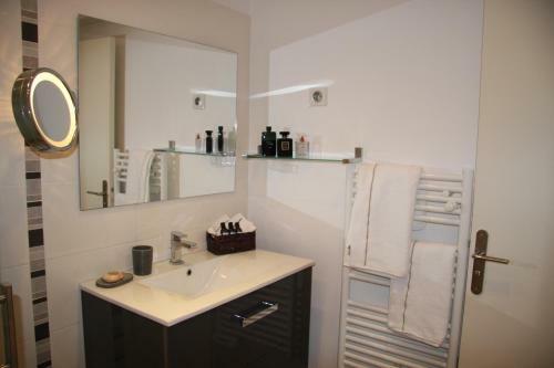 Very Central Apartment With Terrace