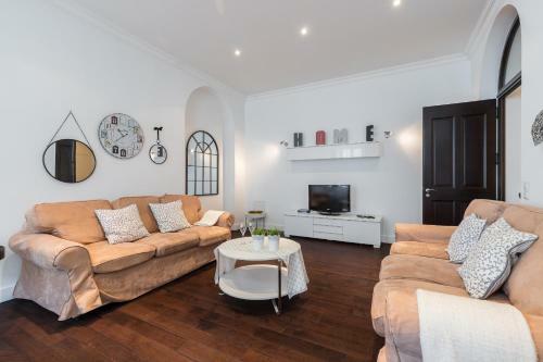 Prestige Apartment, Near The Beaches