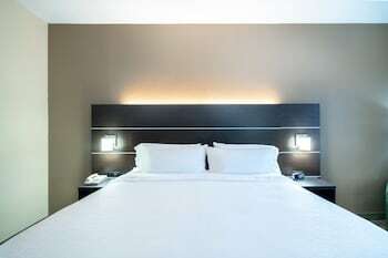 Holiday Inn Express Hotel & Suites Ashland