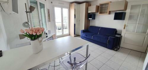 Alery Apartment With Terrace