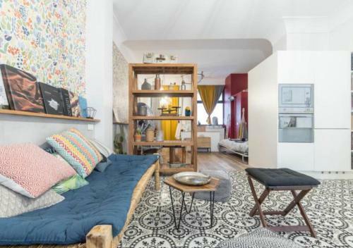 Beautiful Design Apartment In Nice With A Large Bathtub