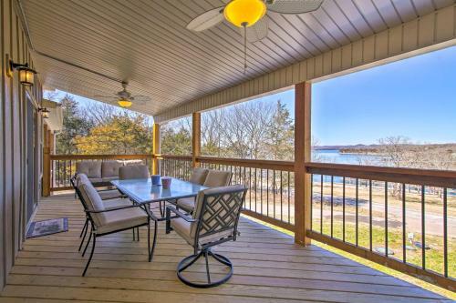 Lampe Retreat With Pool Access - Walk To Lake!