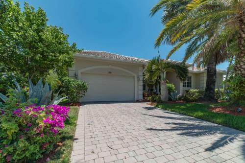331 Waterleaf Ct