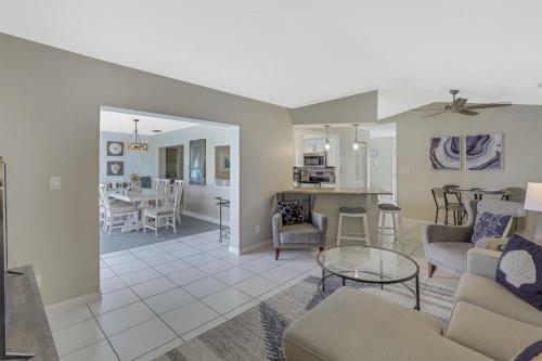 438 Capri Court