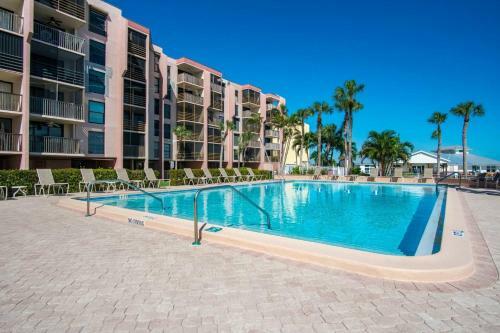 Riverside Club C309