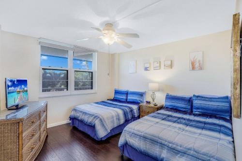 South Seas Tower 3-202