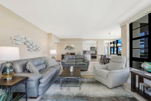 South Seas Tower 3-312
