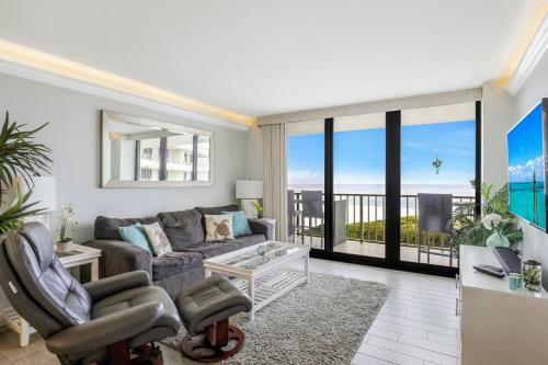 South Seas Tower 4-1805