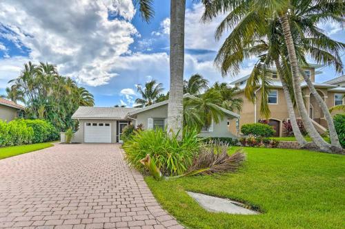 Naples Isle Of Capri Home With Canalfront Space