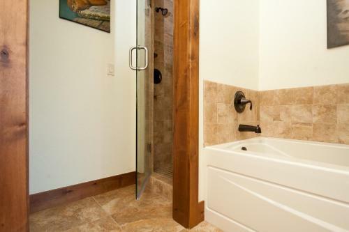 Peregrine Point 108