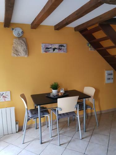 Hostal Le Bleuet