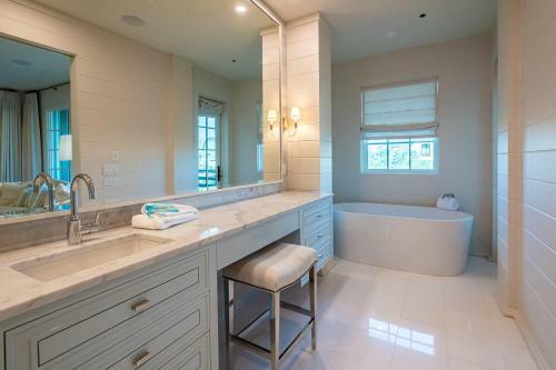 The Providence By Dune Vacation Rentals