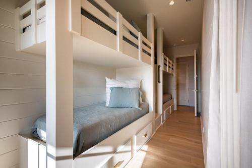 The Providence By Dune Vacation Rentals