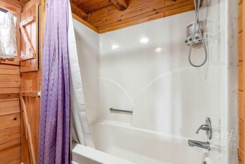 Buffalo River Basin Cabin- Secluded Views Make This An Instant Favorite